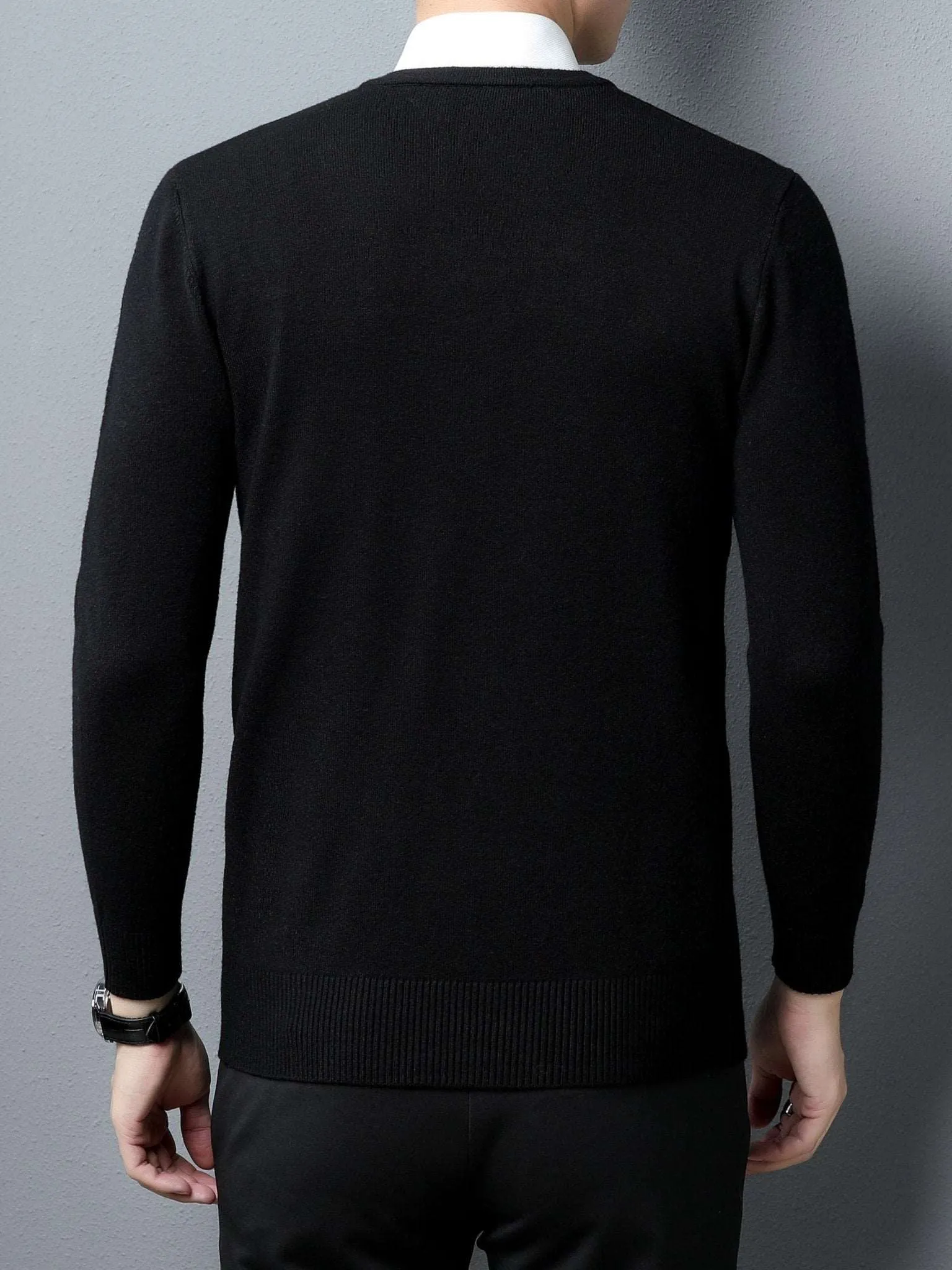 Cozy & Stylish Men's Knitted V-neck Sweaters: Perfect Autumn Knitwear in Black, Camel, & Grey"