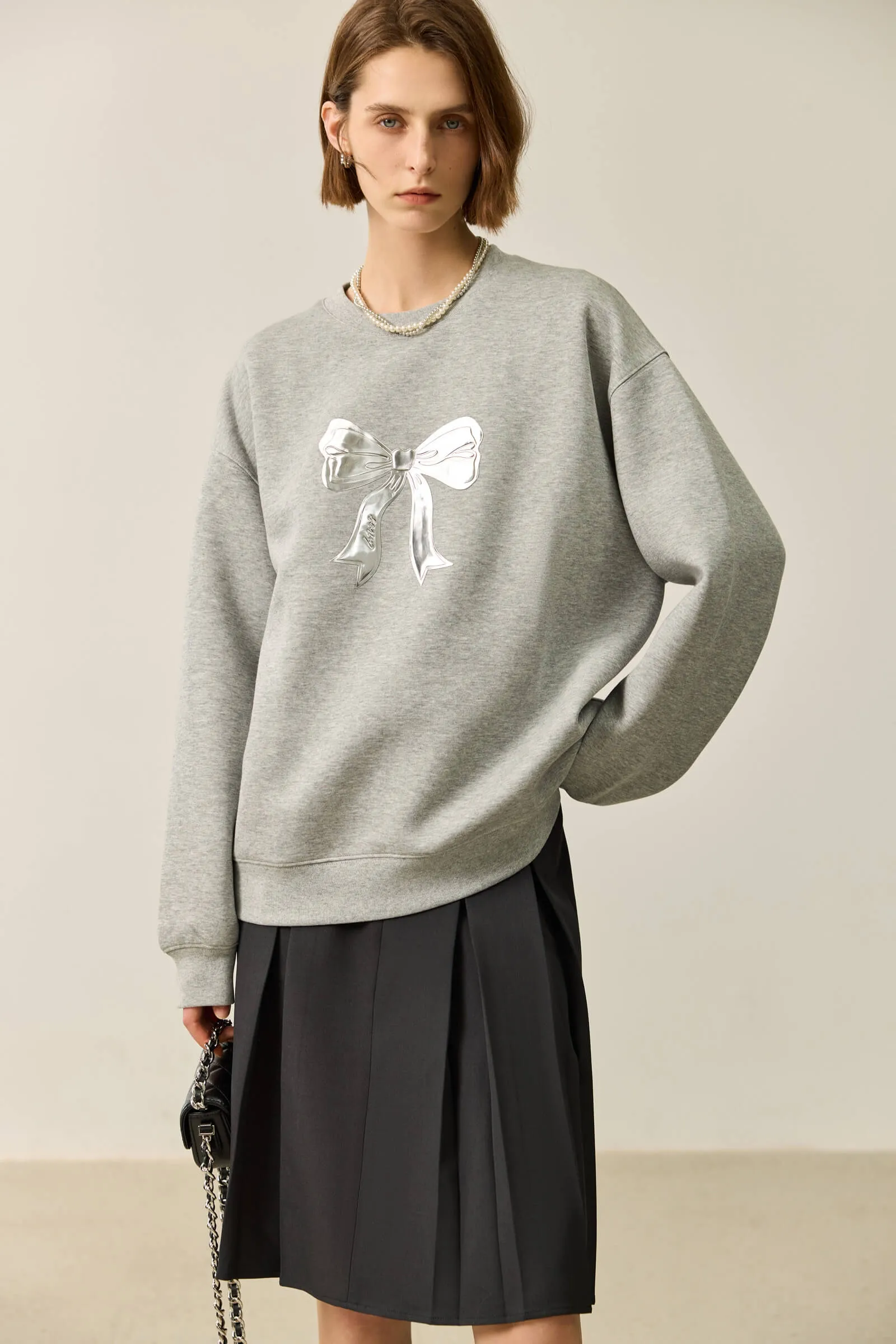 LILY Elegant Youthful Bow Crewneck Sweatshirt