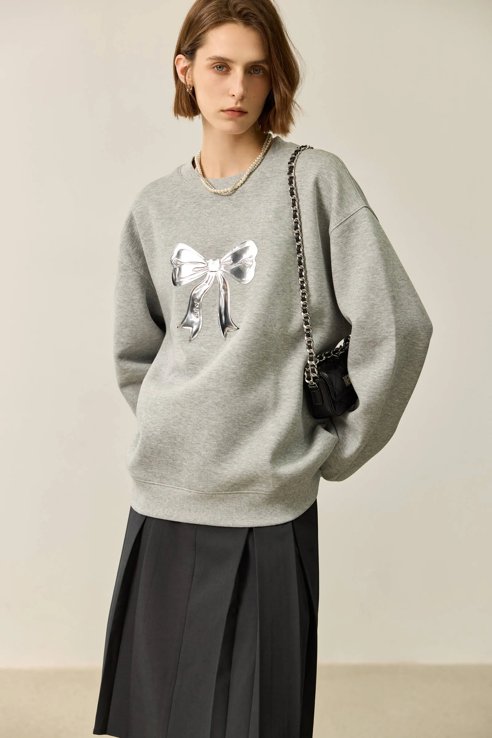 LILY Elegant Youthful Bow Crewneck Sweatshirt