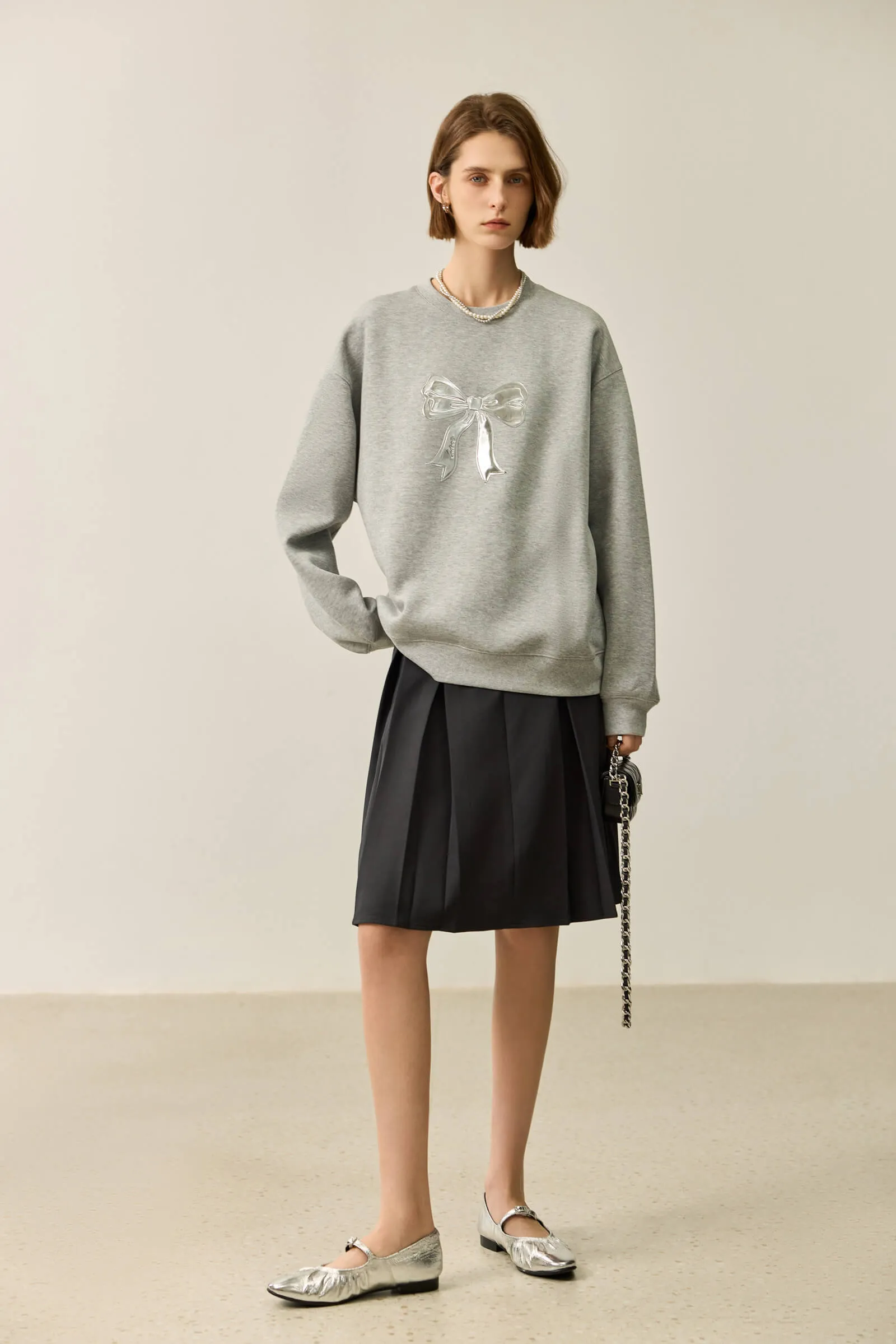 LILY Elegant Youthful Bow Crewneck Sweatshirt