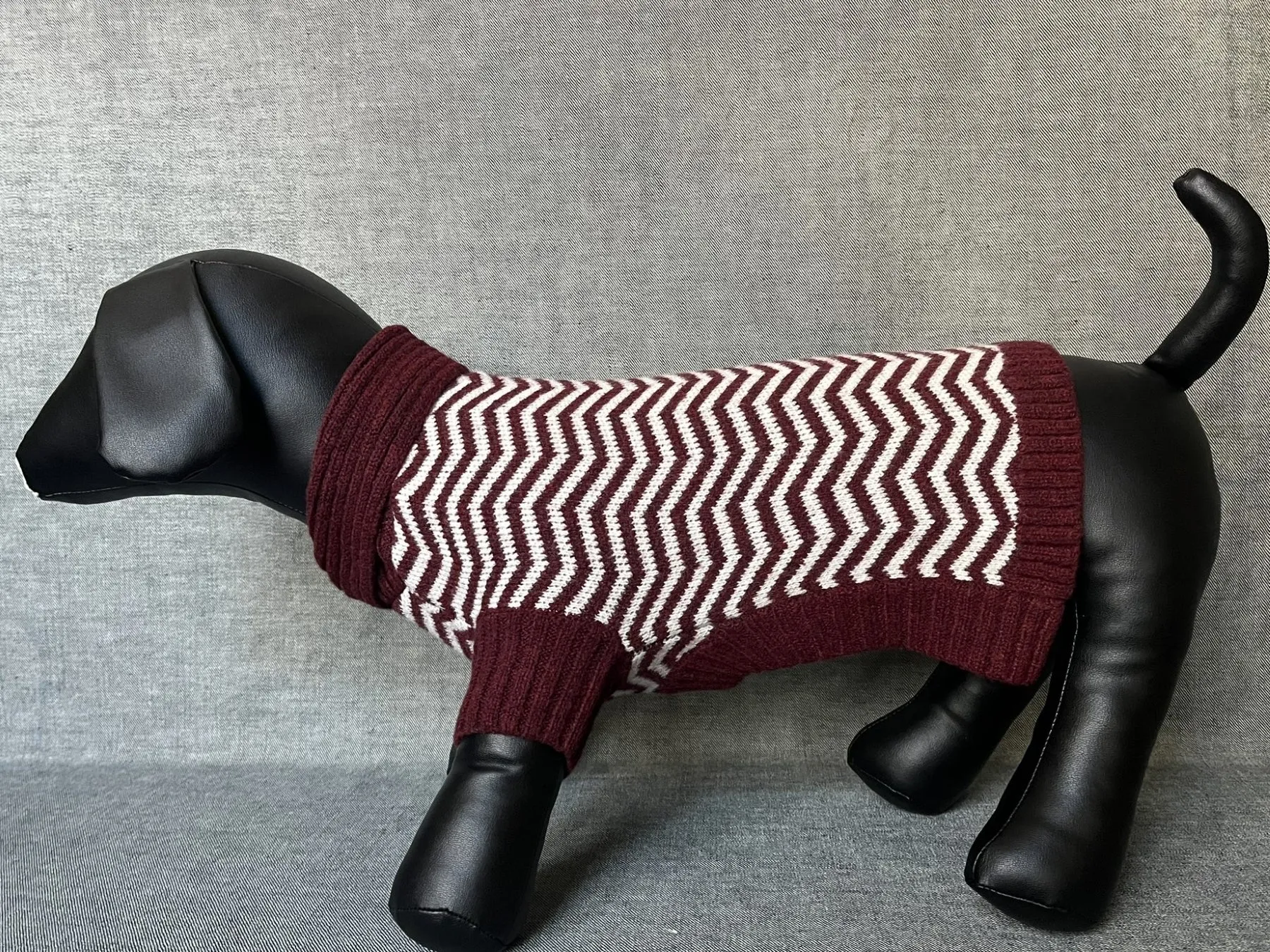 Paws Turtle V-Fold Neck Chevron Pattern Knitted Sweater